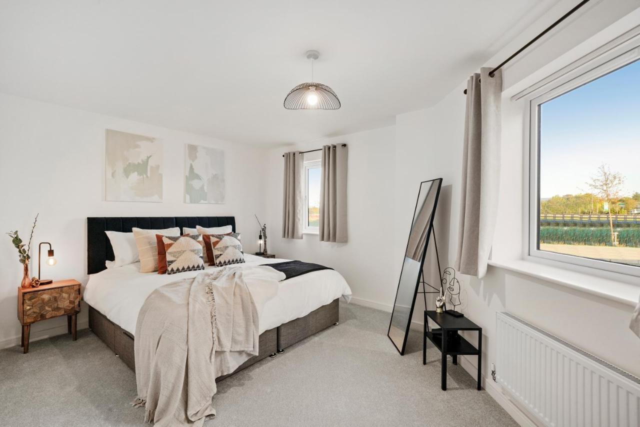 Luxury Apartment At Holt House Milton Keynes Dış mekan fotoğraf