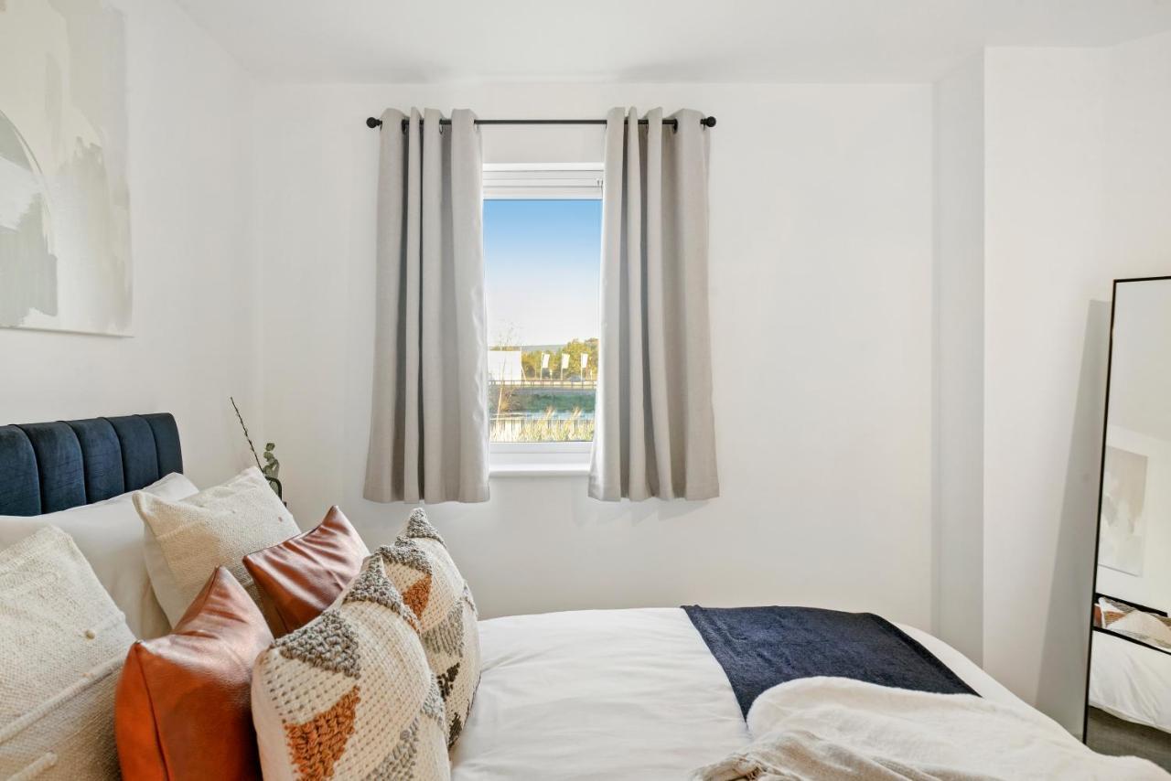 Luxury Apartment At Holt House Milton Keynes Dış mekan fotoğraf