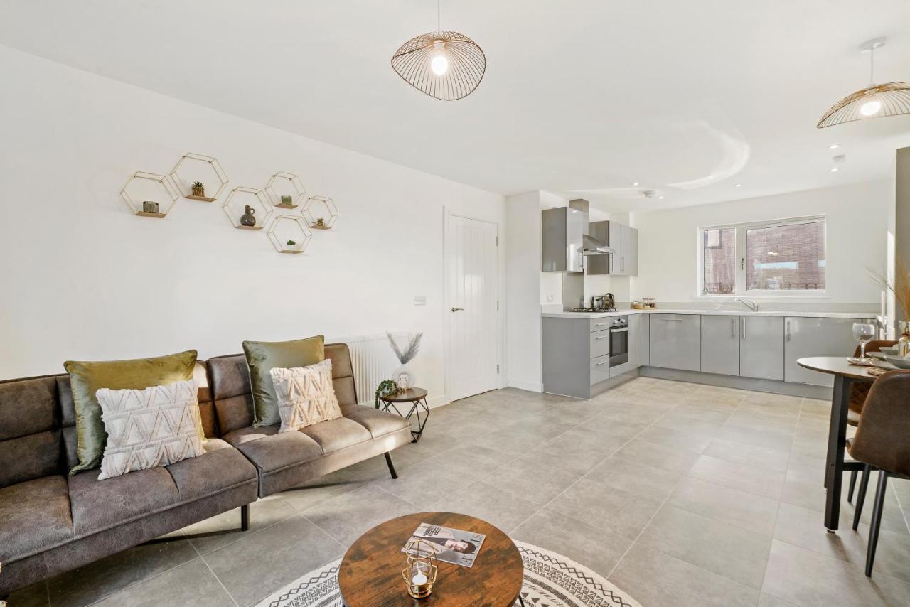 Luxury Apartment At Holt House Milton Keynes Dış mekan fotoğraf